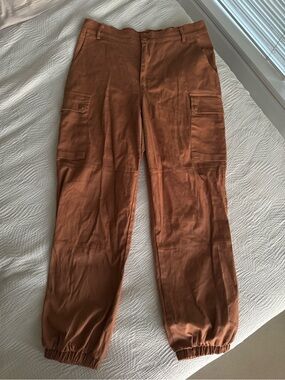 Fashion Nova Women’s Cargo Pants in Camel
